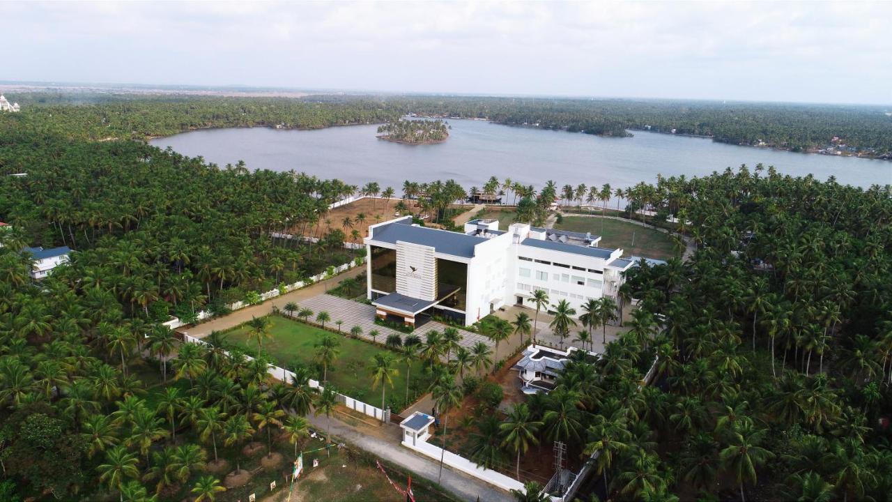 Blue Serene Resort Guruvayur Exterior photo