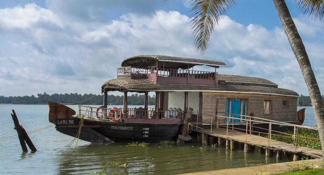 Blue Serene Resort Guruvayur Exterior photo