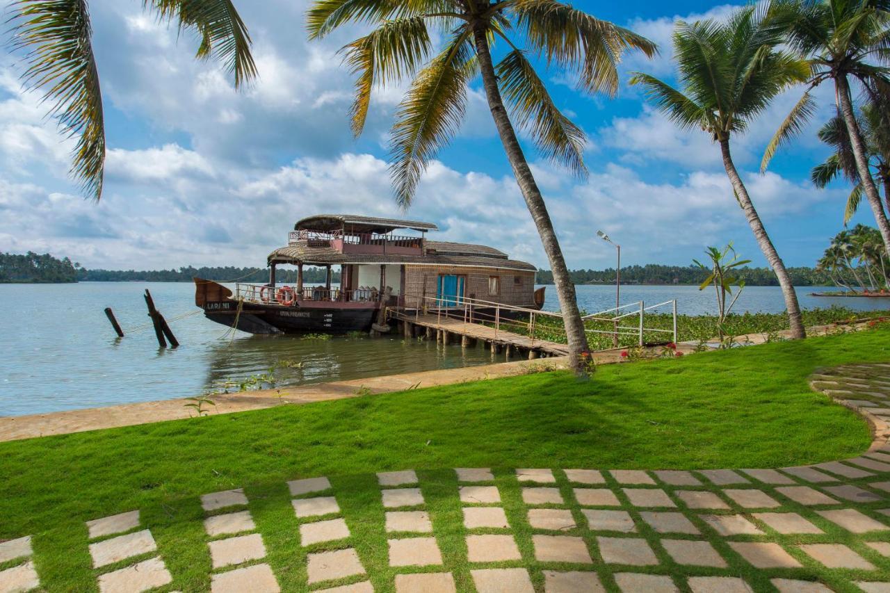 Blue Serene Resort Guruvayur Exterior photo