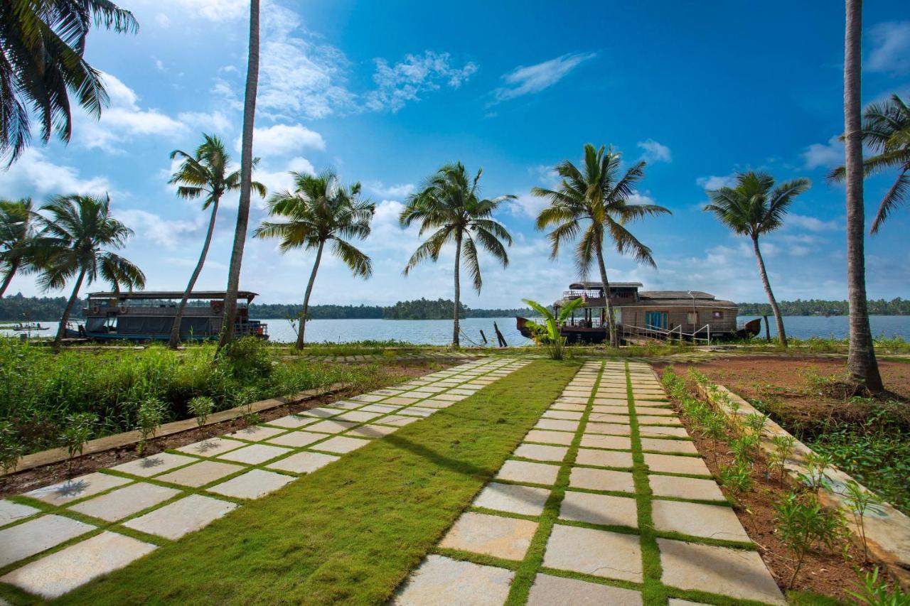 Blue Serene Resort Guruvayur Exterior photo