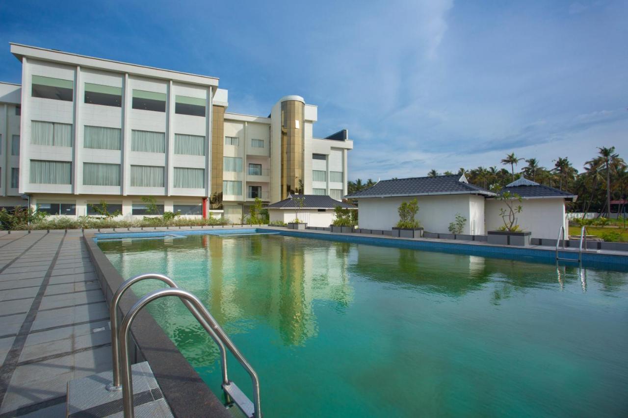 Blue Serene Resort Guruvayur Exterior photo